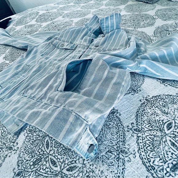 Ivy & Main Jacket - Picture 5 of 12